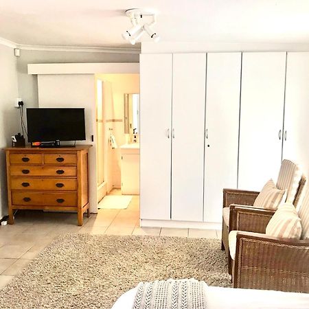 10Vdw Self Catering Apartments Durbanville Extérieur photo