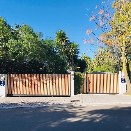 10Vdw Self Catering Apartments Durbanville Extérieur photo