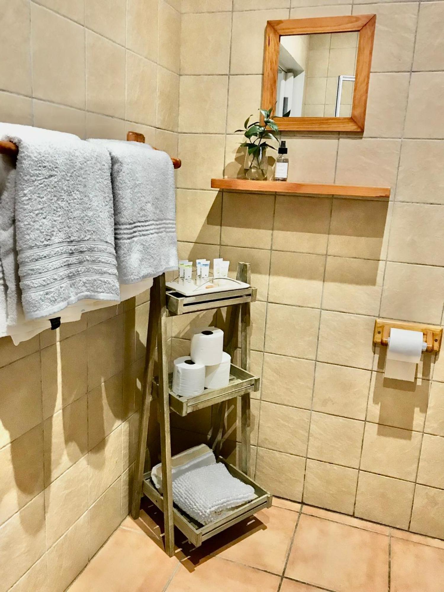 10Vdw Self Catering Apartments Durbanville Extérieur photo