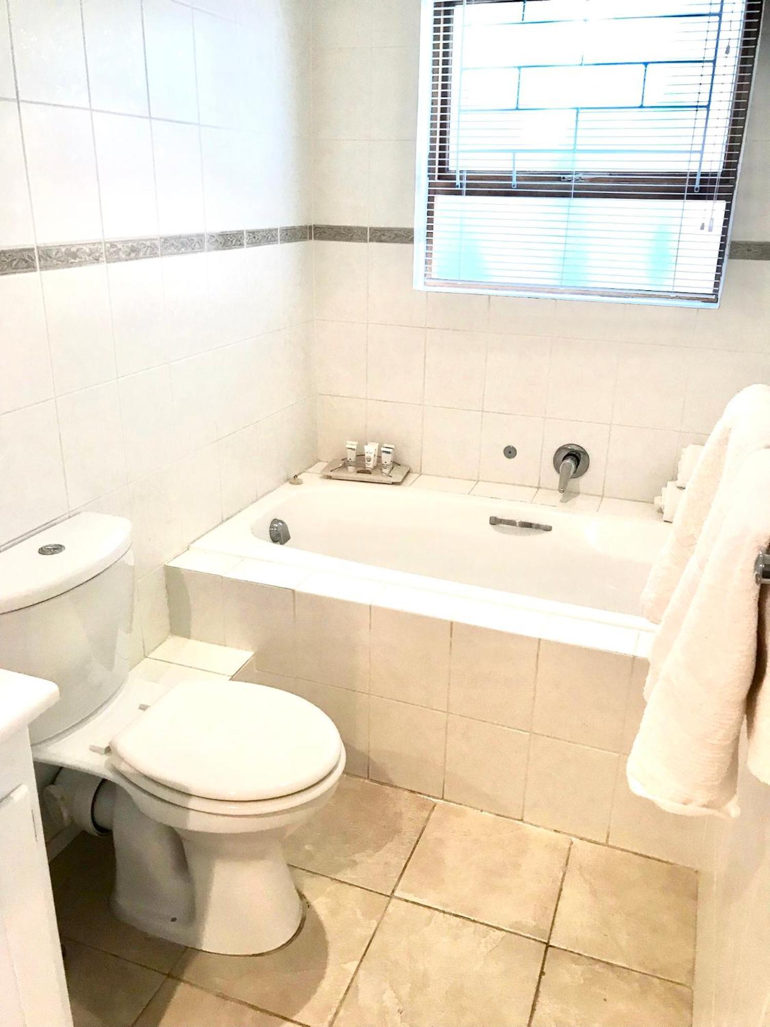 10Vdw Self Catering Apartments Durbanville Extérieur photo