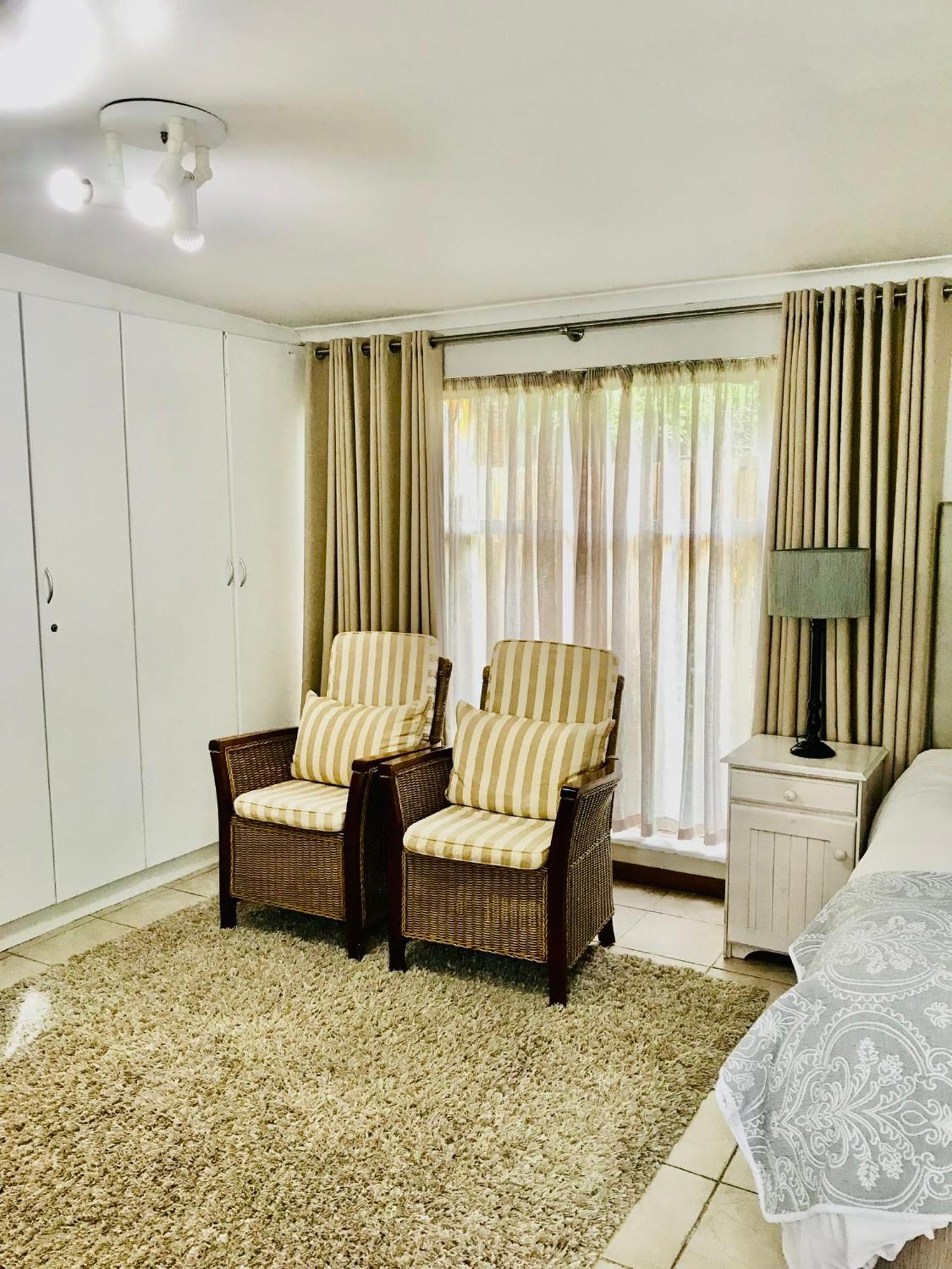 10Vdw Self Catering Apartments Durbanville Extérieur photo