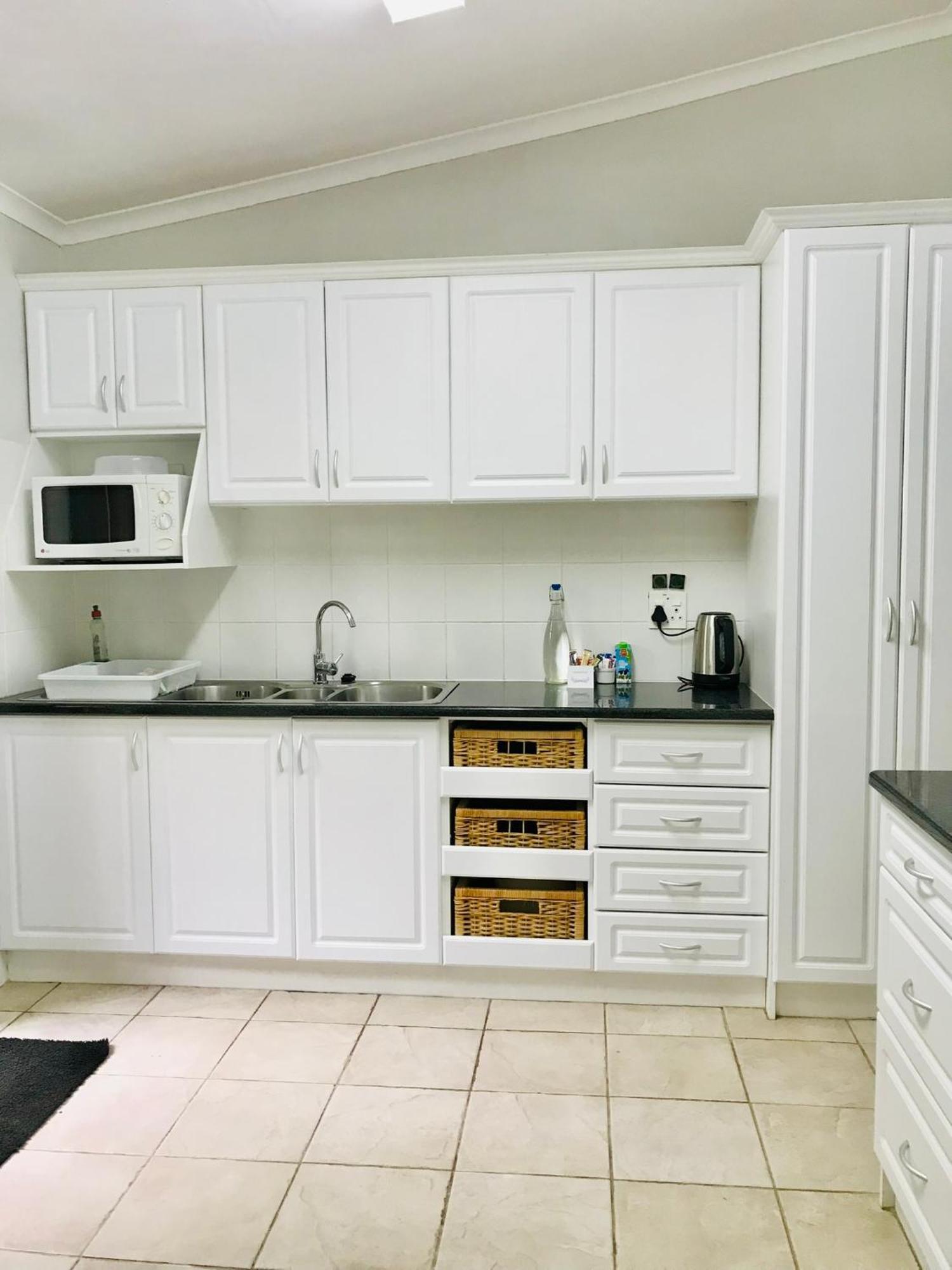 10Vdw Self Catering Apartments Durbanville Extérieur photo