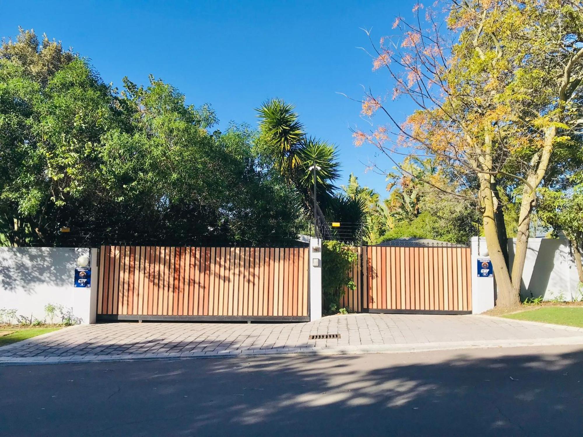 10Vdw Self Catering Apartments Durbanville Extérieur photo